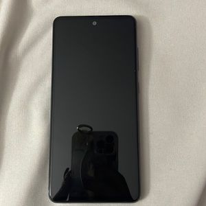 Samsung galaxy S21 like new unlocked to any carrier